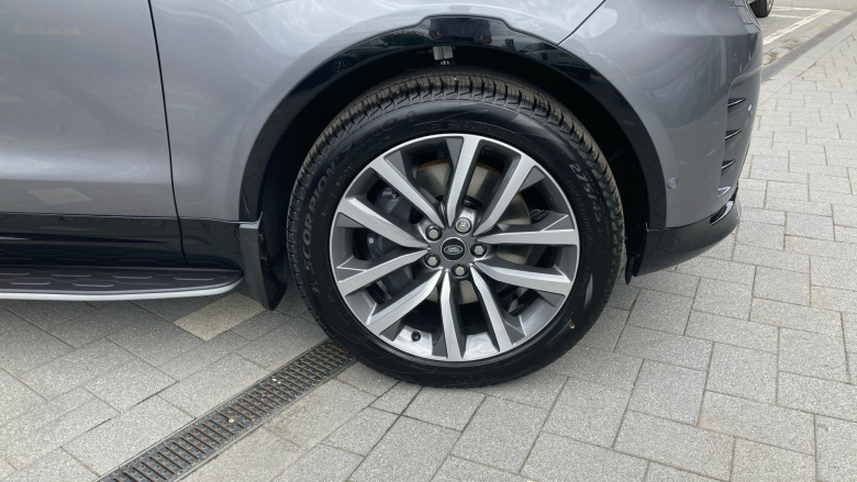 Land Rover Discovery 3.0 D350 Dynamic SE 5dr Auto Diesel Station Wagon